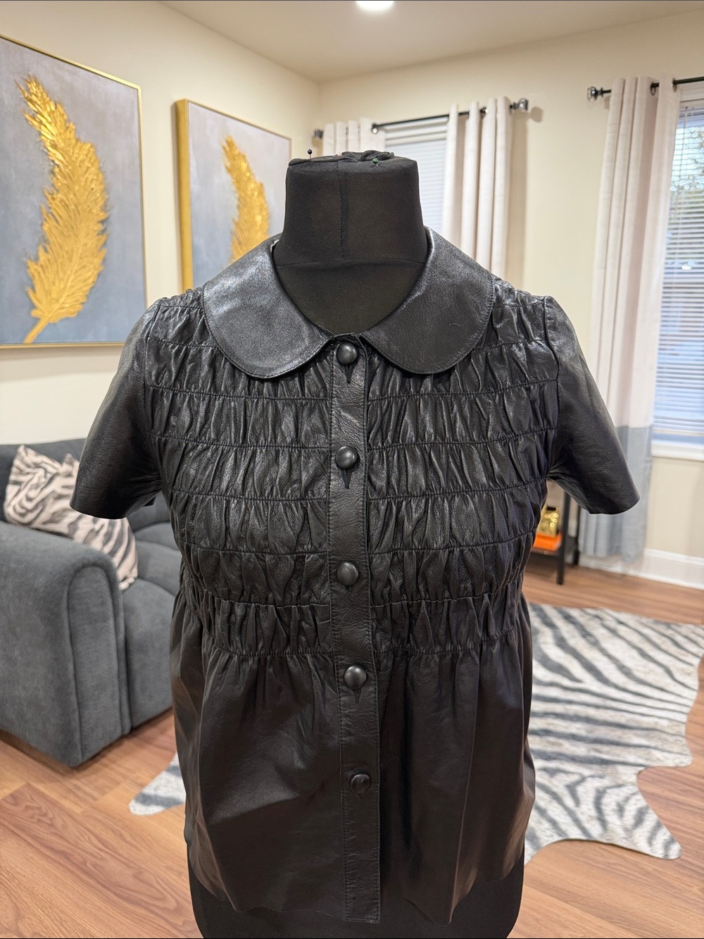 Susana monaco Black Women's Short-Sleeve Leather Jacket with Peter Pan Collar